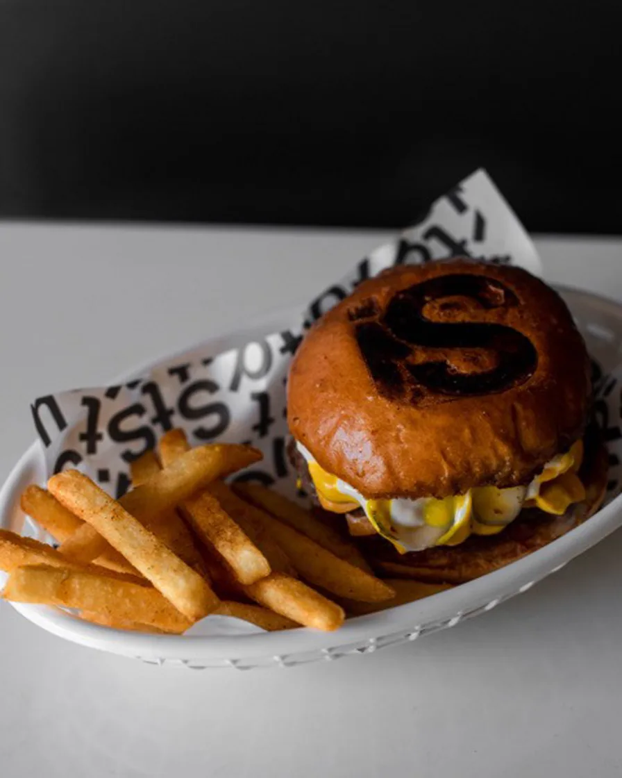 Stud. The Burger Shop