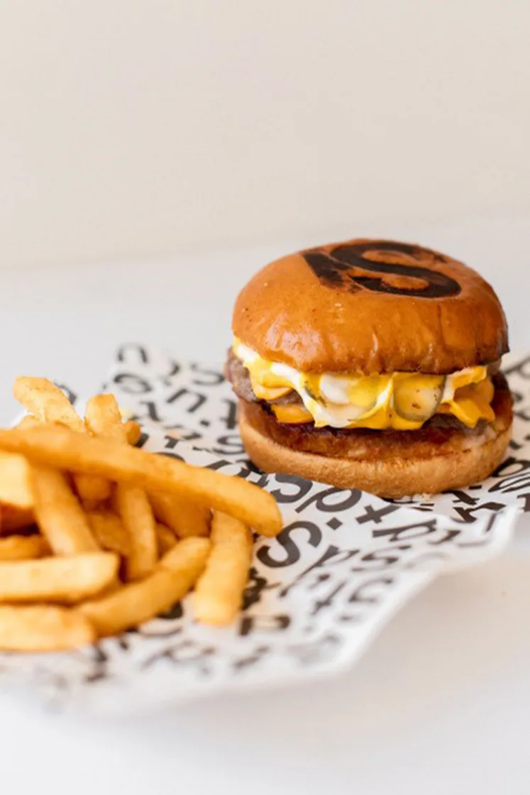 Stud. The Burger Shop