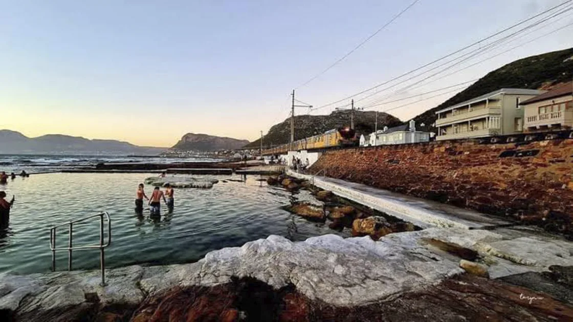 Chardonnay Deli Kalk Bay