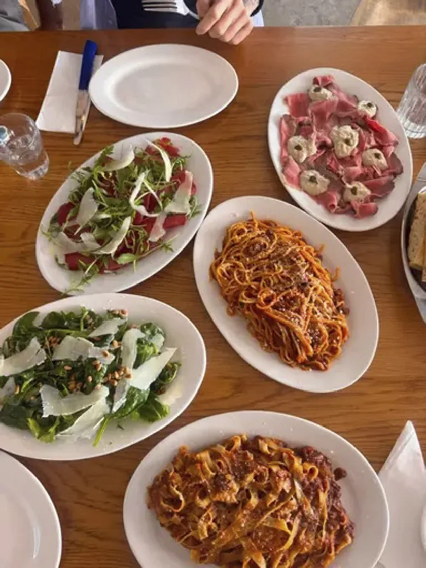 Lello’s Deli